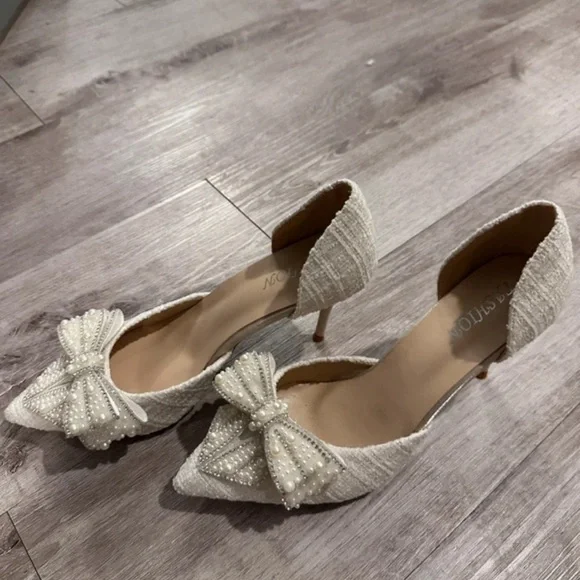 Fashion Bug Cream Pearl Bow Heels - Picture 3 of 5